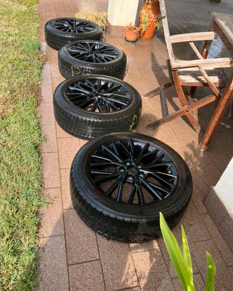 Cerchi con gomme invernali per Toyota CHR