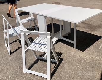 Tavolo richiudibile Ikea + 3 sedie