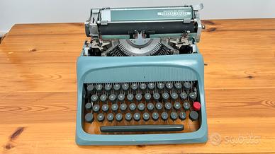 Macchina da scrivere Olivetti Lettera 32