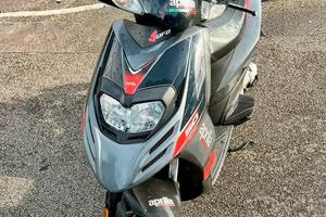 Aprilia SR 50 MOTARD