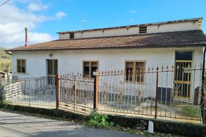 Casa indipendente con terreno zona centrale