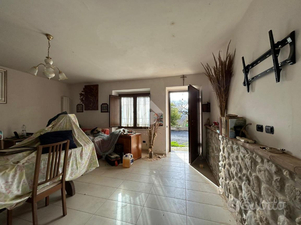 2 LOCALI A ORVIETO - Vista 6