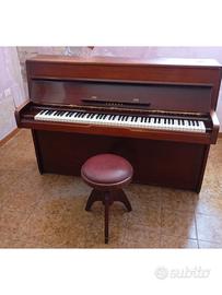 pianoforte verticale Yamaha