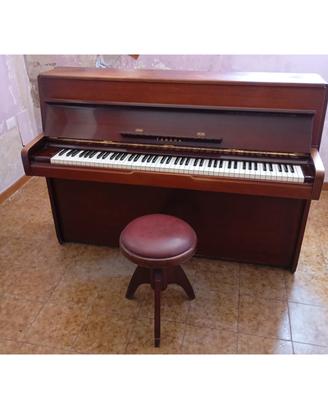 pianoforte verticale Yamaha