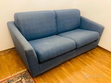 Divano letto in discrete condizioni 