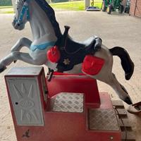 Cavallo giostra vintage antiquariato modernariato