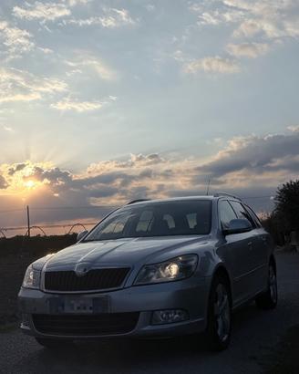 🚗 Skoda Octavia Wagon 2.0 TDI 4x4 Elegance (2010)