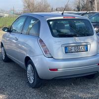 Lancia Ypsilon 1.2 16V Argento
