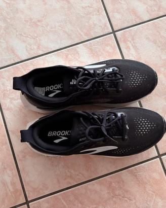 Scarpe BROOKS