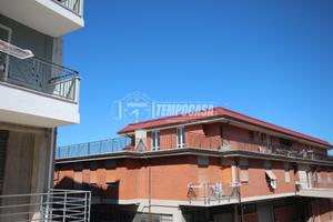 APPARTAMENTO CON AMPIO TERRAZZO TERRAZZO