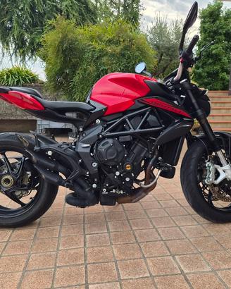 MV AGUSTA BRUTALE 800