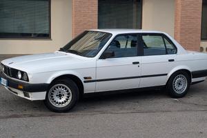 Ricambi 318i is E30 e36