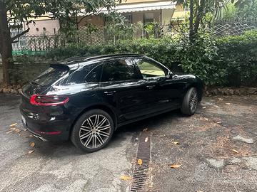 PORSCHE Macan - 2016