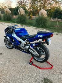 Yamaha R1