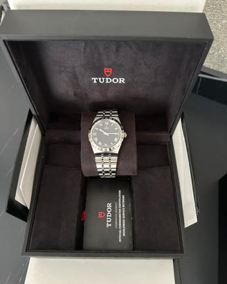 Tudor royal