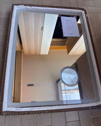Specchio bagno LED e antiappannamento