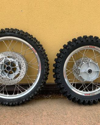 Ruote complete e cerchi xt 660 z teneré