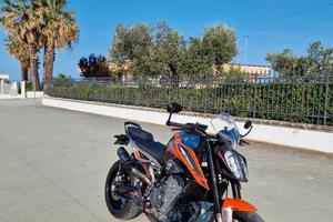 Ktm duke 790