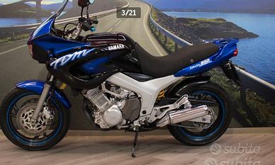 moto Yamaha TDM 850