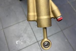 Ammortizzatore di sterzo crf