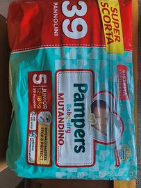 Pannolini pampers baby dry mutandino tg 5
