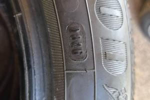 Gomme auto