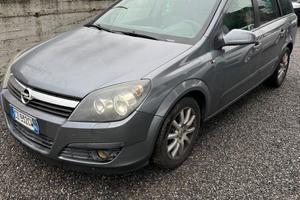 Opel Astra 1.9 CDTI 120CV Station Wagon Cosmo