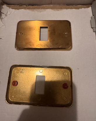 Placche in ottone