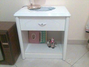 Comodino bianco 