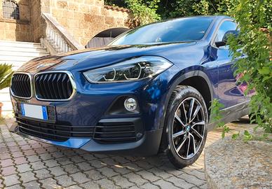 BMW X2 sD Automatico Tetto led navi touch screen