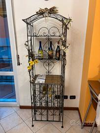 Cantina per vini in ferro battuto