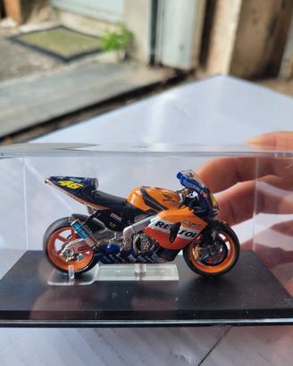 Honda rc211v Valentino rossi 2002
