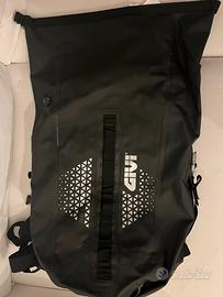 Zaino impermeabile Givi nero 35L