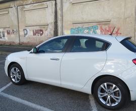 ALFA ROMEO Giulietta 1.4 Distinctive Benz 120cv