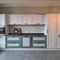 cucina lineare completa di elettrodomestici 