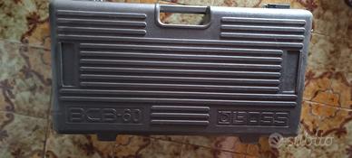Boss BCB-60 Valigetta per effetti con alimentatore