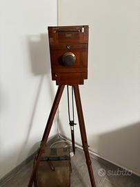 Macchina fotografica antica