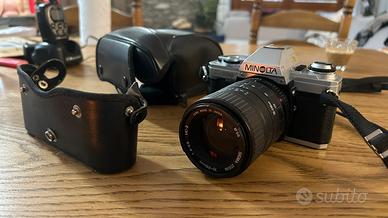 Fotocamera vintage reflex 35mm minolta x300