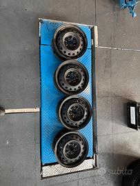 4 cerchi ferro 16” 5 fori per gomme invernali