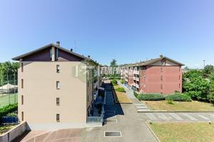 quadrilocale triplo servizio con box LIBERO DA SUB