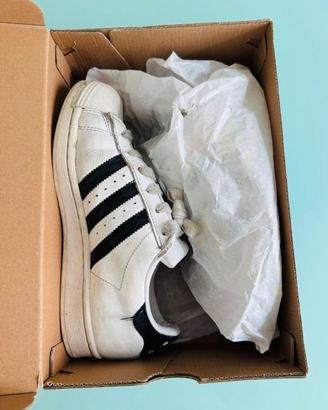 Scarpe Adidas bambina, mod. Superstar, n. 36
