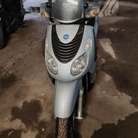 Piaggio Carnaby 200