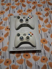 xbox360+2 controller+10 giochi+memory card 256MB