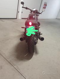 Moto Guzzi V7 Stone