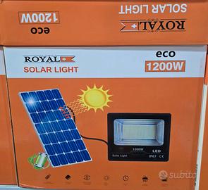 Faro LED 1200W Pannello Solare Sensore 