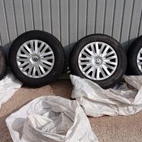 GOLF Treno di gomme YOKOHAMA su cerchi originali