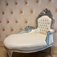 Elegante seduta chaise longue in stile barocco