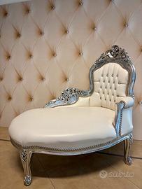 Elegante seduta chaise longue in stile barocco