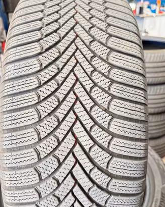 4  Pneumatici Invernali Bridgestone
