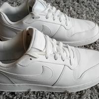 scarpa sportiva NIKE